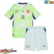 Camiseta Suiza Granit Xhaka #10 Visitante Equipación para niños Mundial 2026 manga corta (+ pantalones cortos)